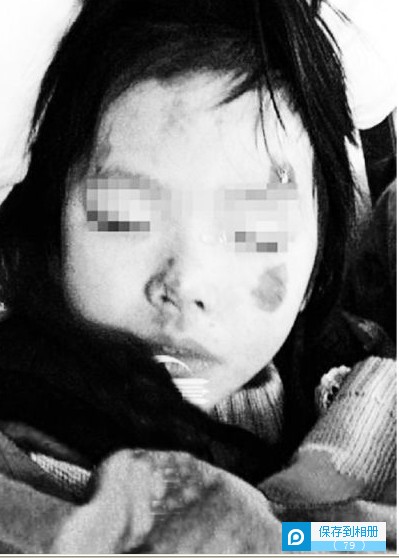 一男子暴打3岁女儿并将其抛出车外,随即被车碾死